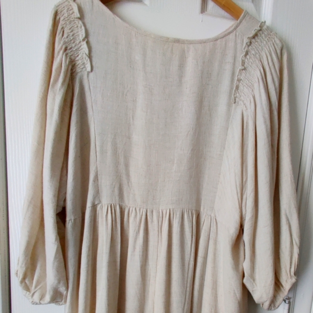 Elegant Cream Long Sleeve Dress - Picture 4 of 6
